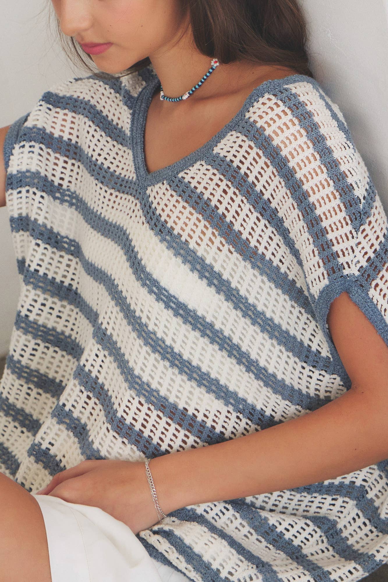 OVERSIZED V NECK SWEATER TOP