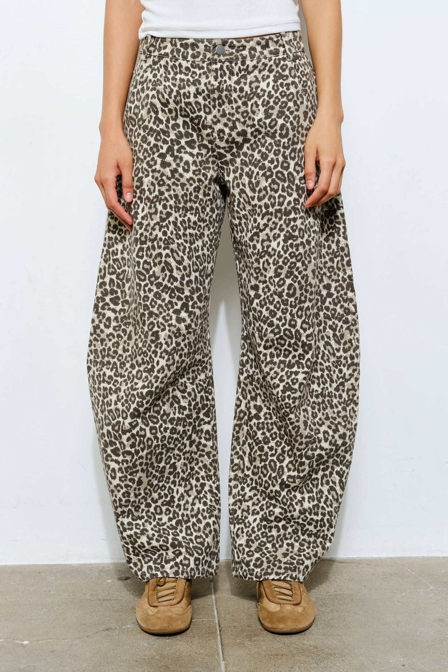 ODESSA BARREL JEANS - Leopard, Bold, Trendy