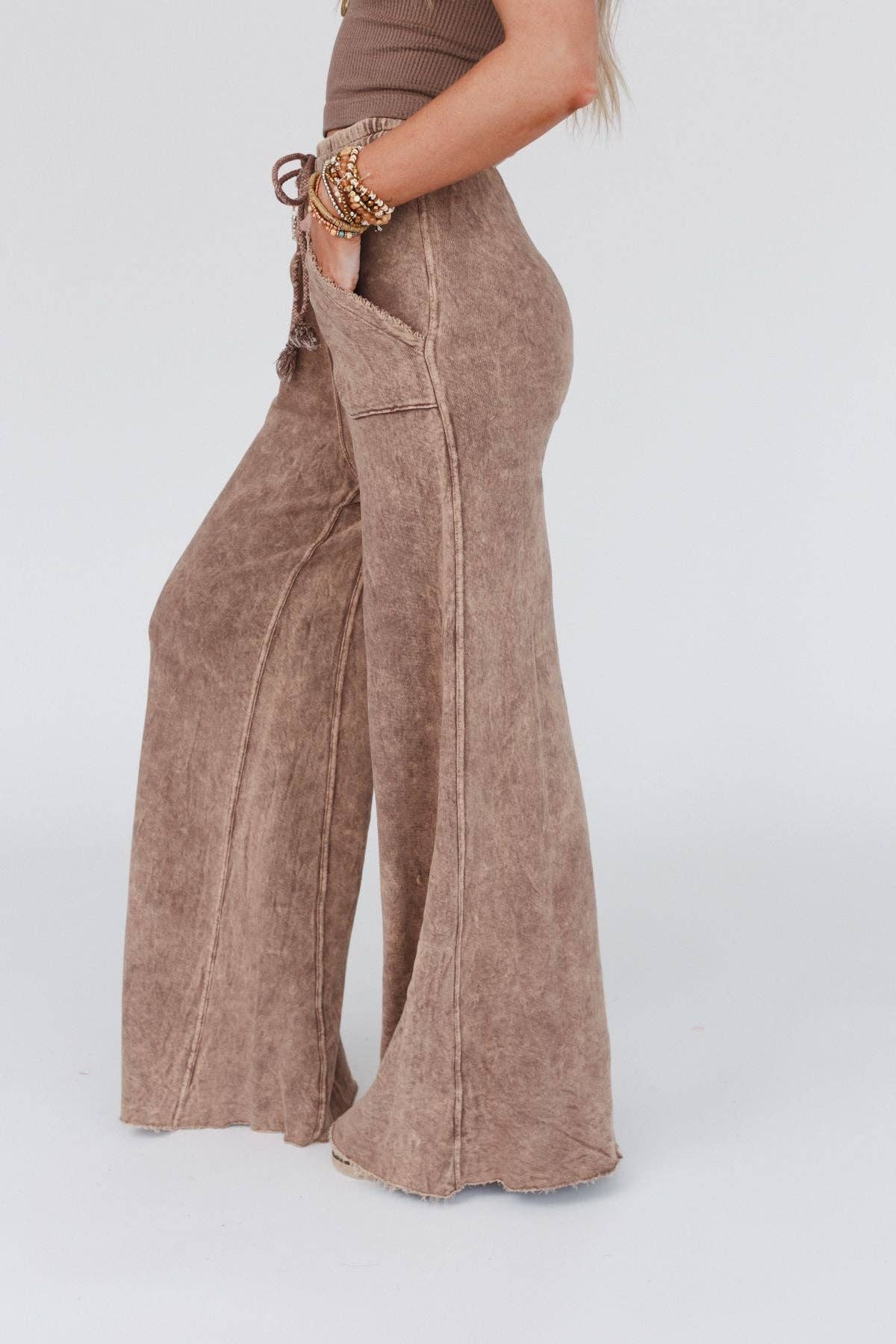 Relaxing Robin Wide Leg Pant - New Mocha